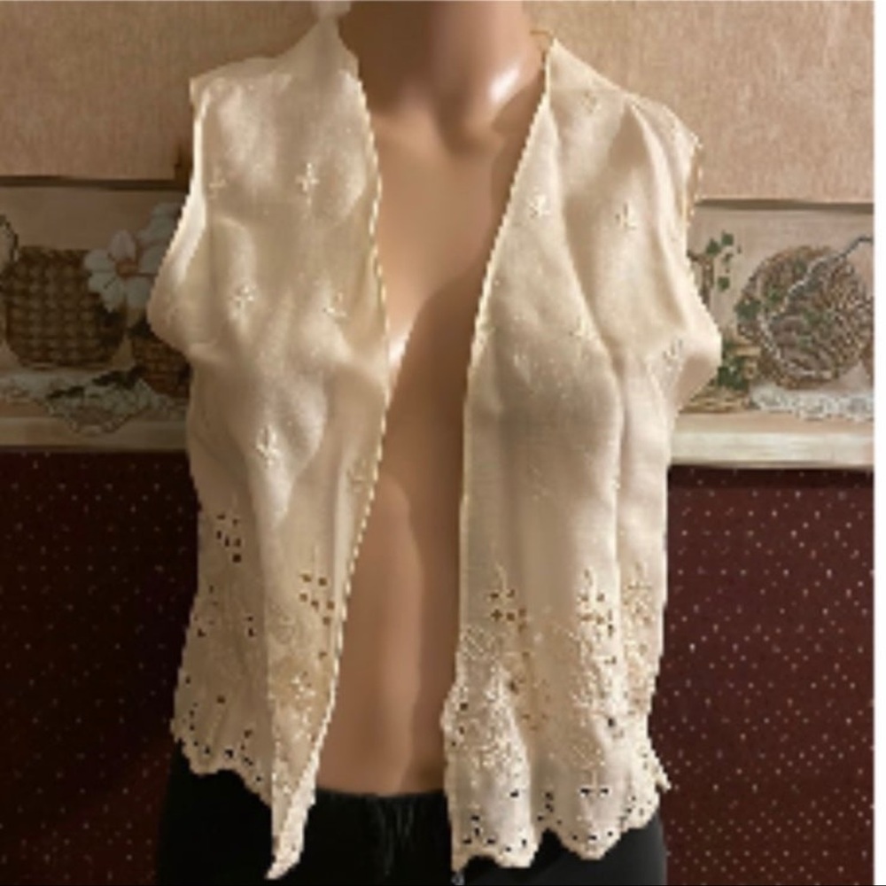 Eyelet Vest